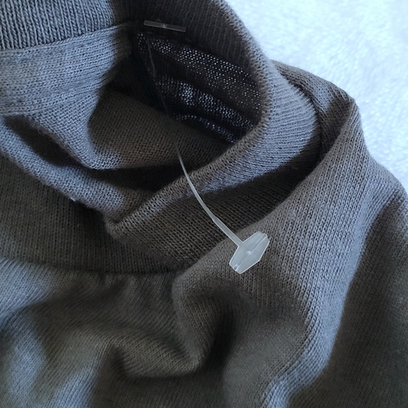 Foo Fighters🤺 (Canceled❌️) Van🚐 Tour Graphic Tee👕 - NWOT - Picture 6 of 11